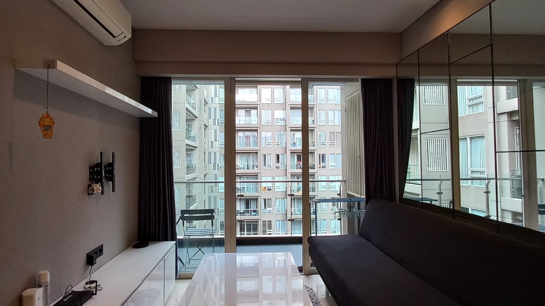 Apartemen Landmark Residence Dijual dan Disewakan Lux Fully Furnished