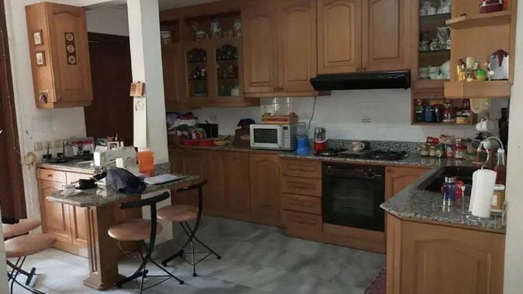 RUMAH DIJUAL DI JALAN UTAMA MENTENG DAN COCOK SEKALI UNTUK KANTOR MAUPUN USAHA 