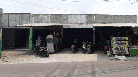 Ruang Usaha di pinggir jalan Raya, cocok untuk Usaha