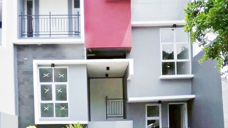 Rumah Cantik,dalam cluster,Jalan lebar di Jombang Bintaro