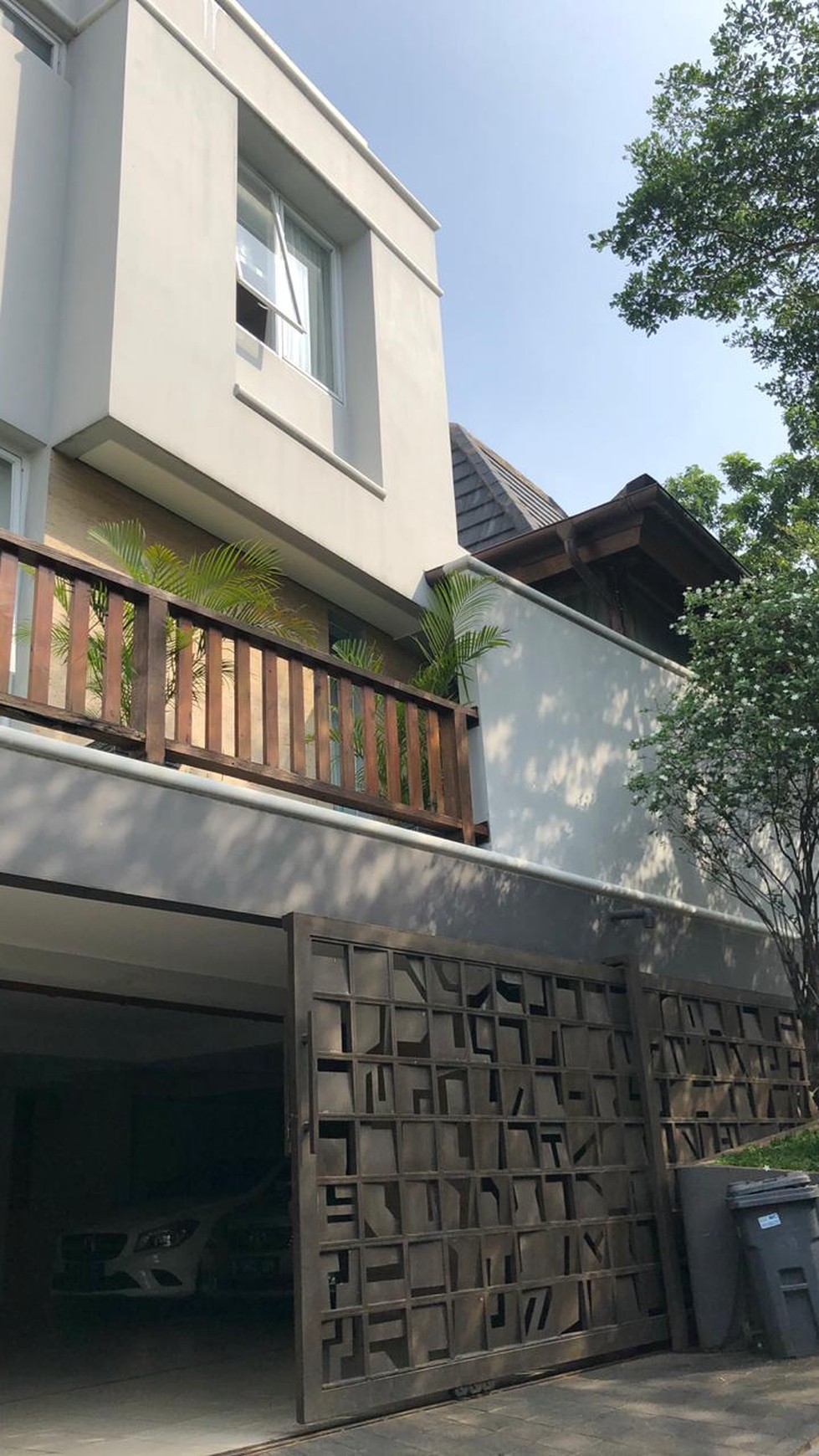 Dijual Rumah Mewah Lokasi strategis di Pondok Indah, Jaksel