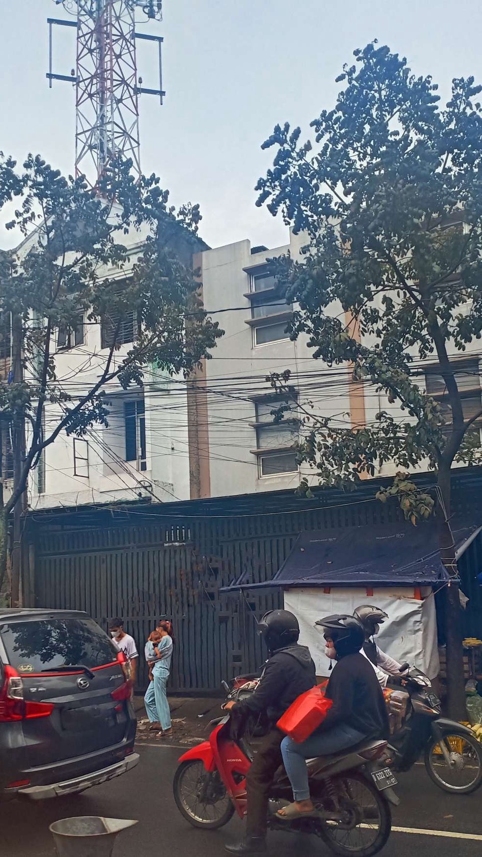 STRATEGIS DEKAT PASAR SEDERHANA! RUKO SIAP PAKAI 3 LANTAI Jalan Sederhana, Sayap Sukajadi Bandung!