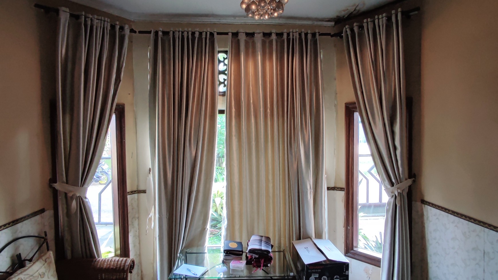 Termurah. Rumah Hitung Tanah Griya Loka, BSD