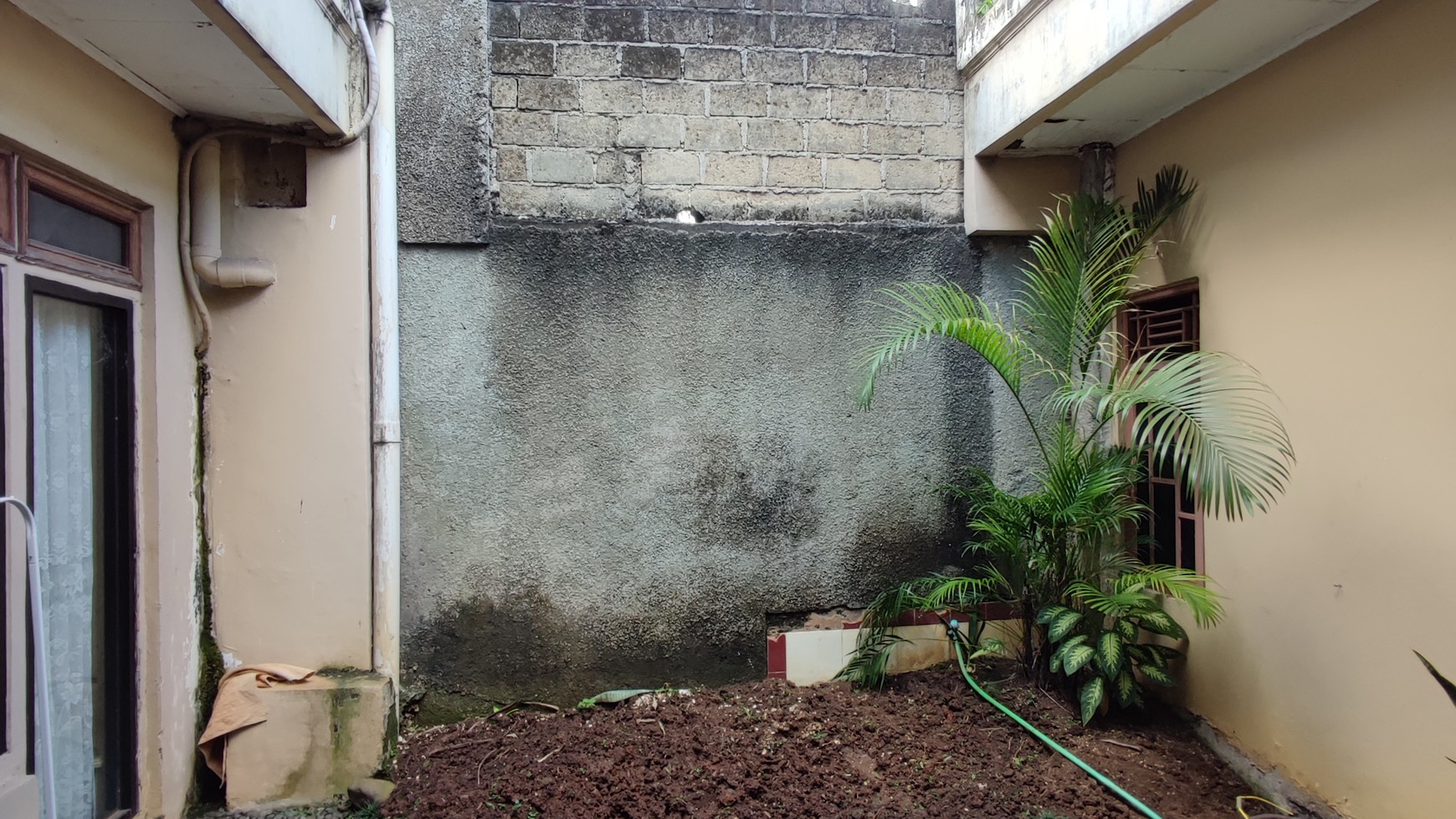 Termurah. Rumah Hitung Tanah Griya Loka, BSD