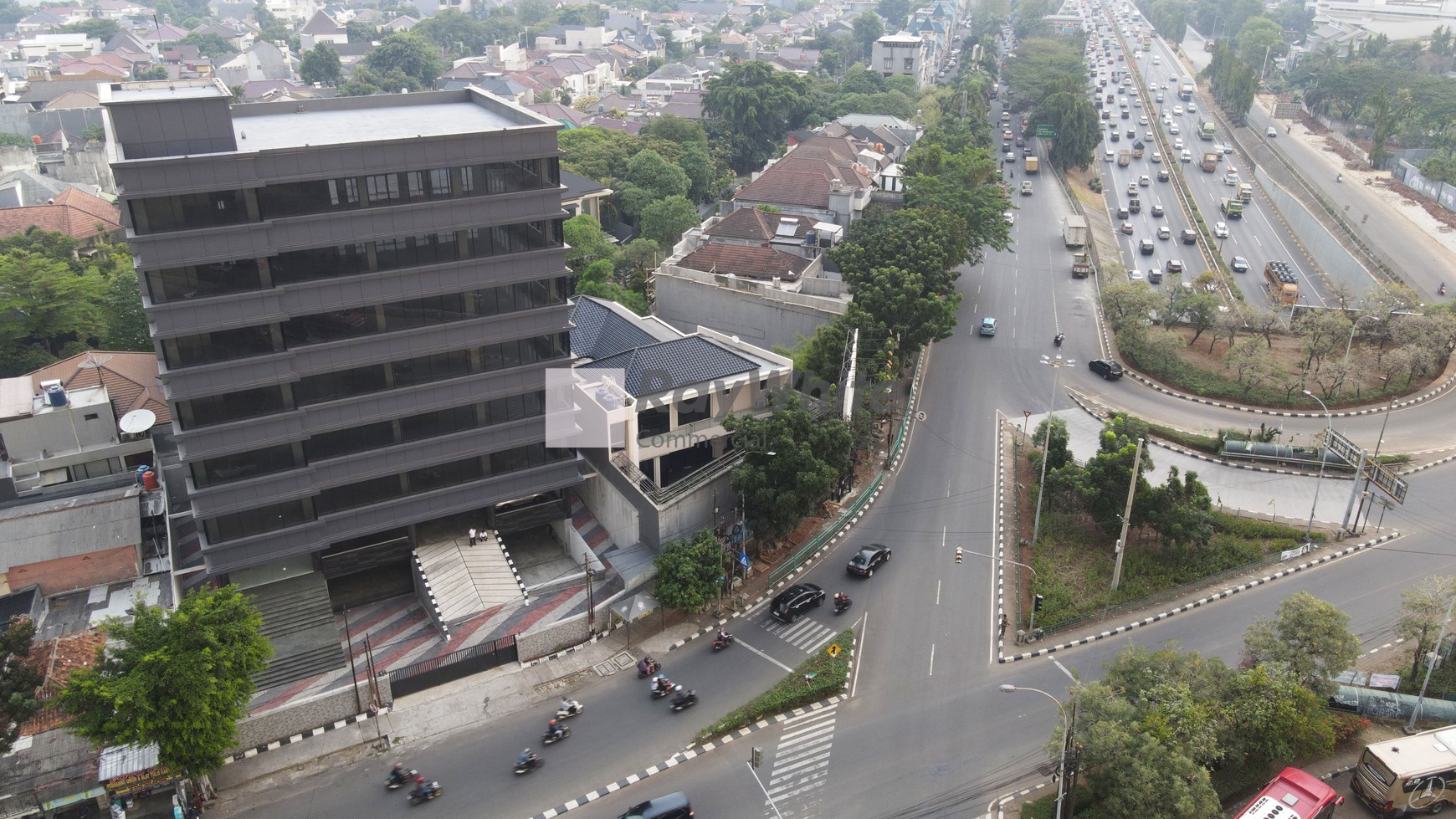 Gedung Baru Simatupang Jl. Pondok Pinang, Bagus, 8,5 Lantai Luas Bangunan 4000m.