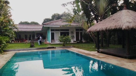 RUMAH KEMANG BARAT JAKARTA SELATAN