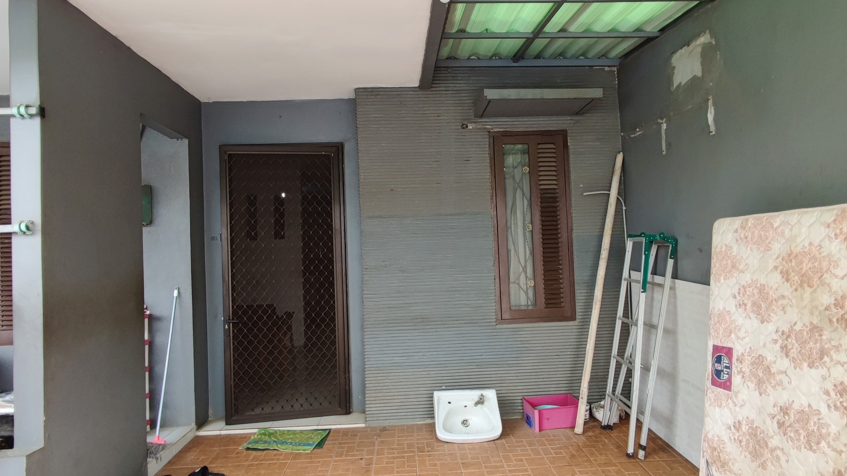 Hitung Tanah. Rumah 1 Lantai Di Ciater Serpong. Cocok Untuk Kos-Kosan