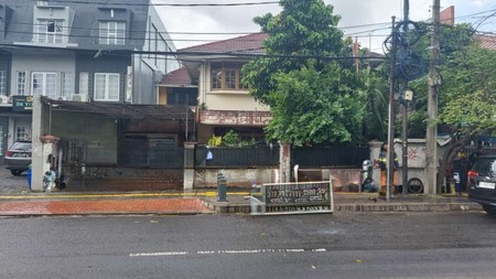 Rumah siap huni cocok untuk usaha di Jakarta 