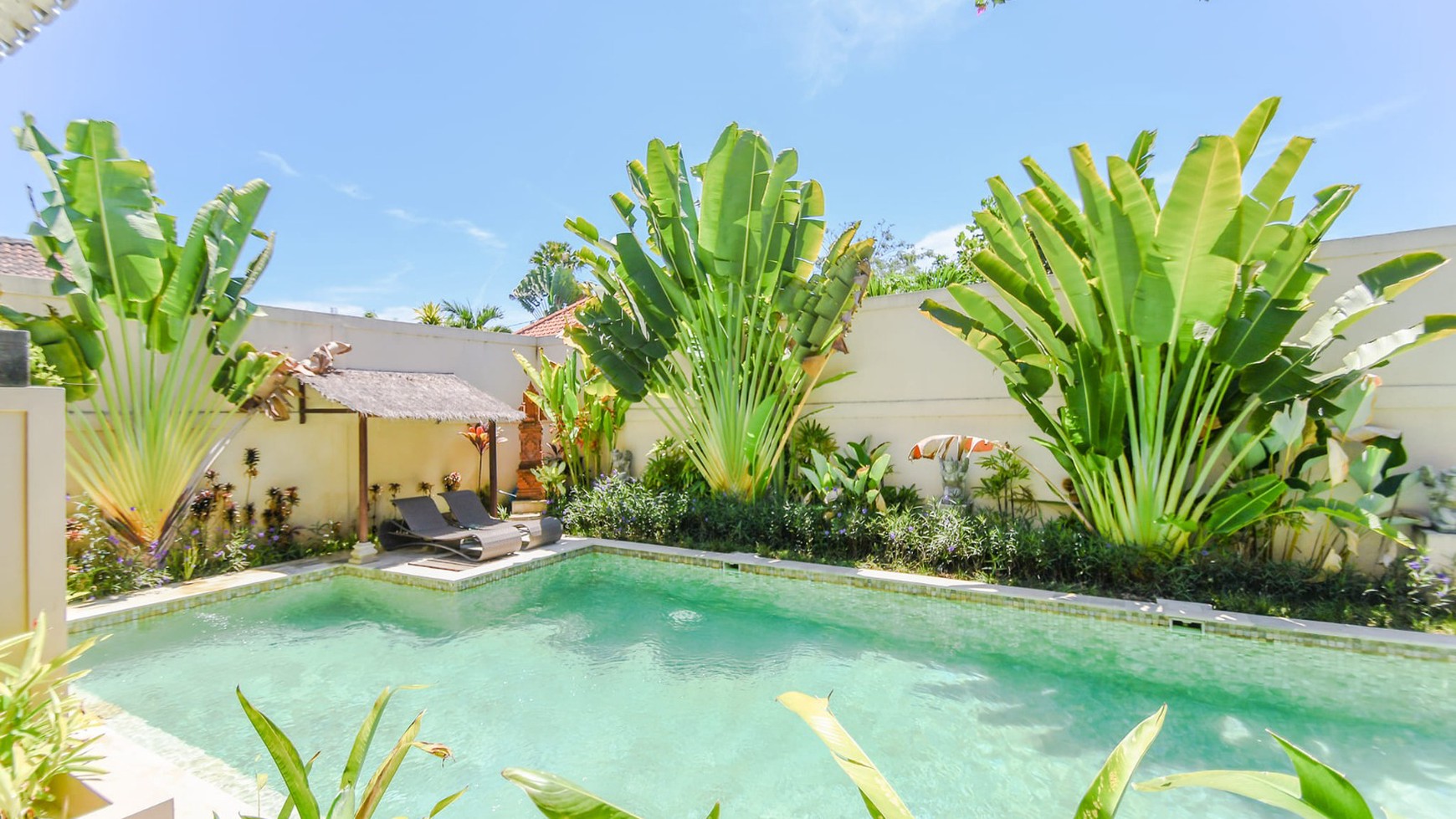 Leasehold - Great Investment Exquisite Tropical Villa Townhouse In Sanur