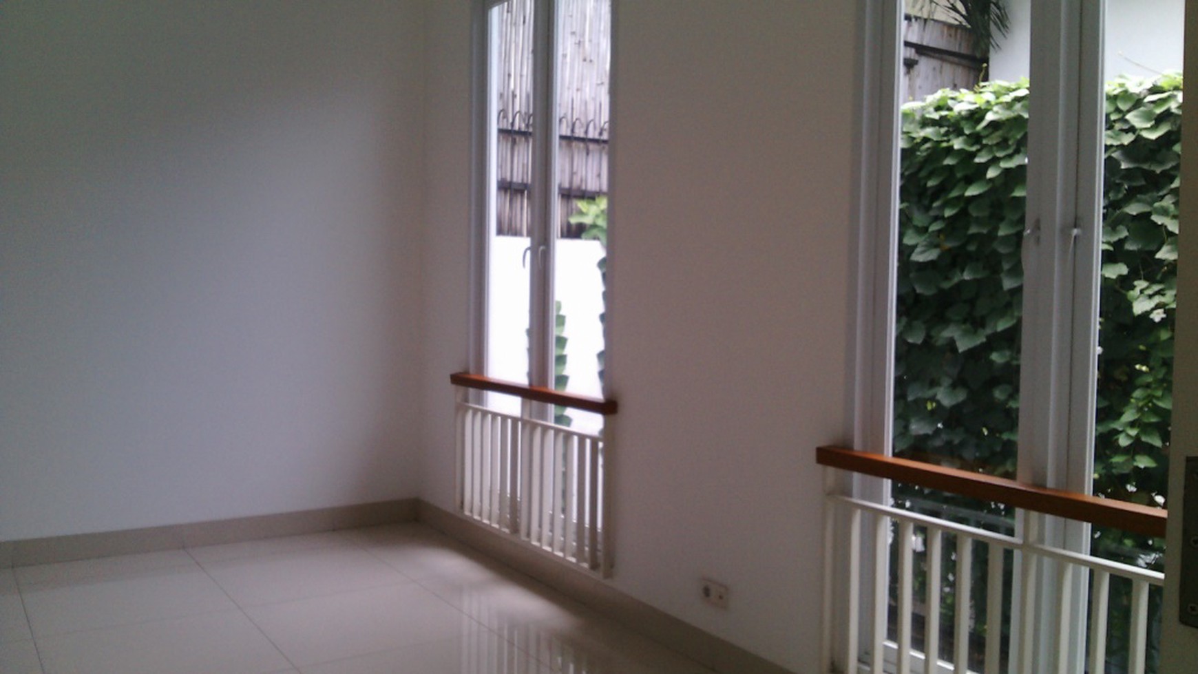 Beautiful house in the prime area of Kemang ready to rent