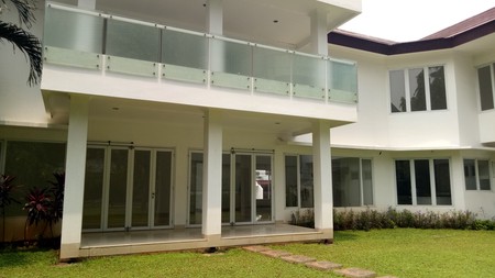 Beautiful house in Kemang area ready for rent