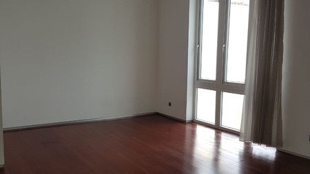 Beautiful town house for rent in kemang