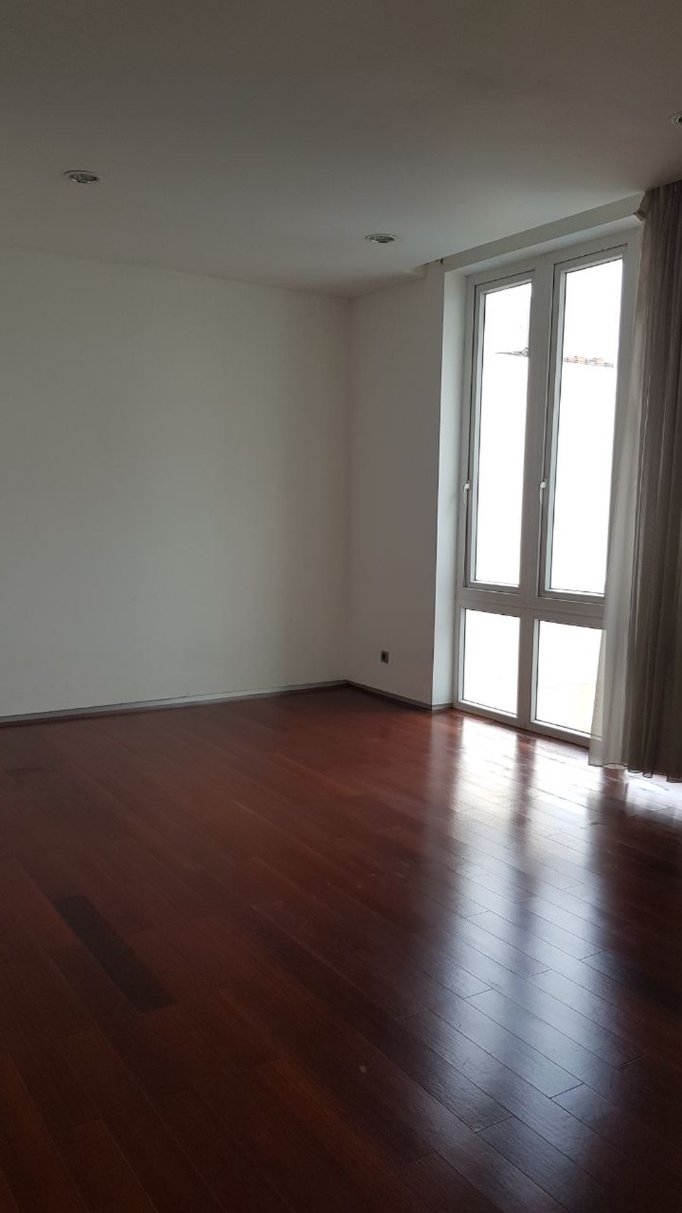 Beautiful town house for rent in kemang