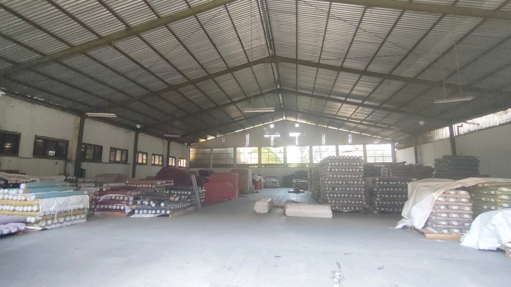 Gudang di Lokasi Strategis jl Kopo Jaya, Bandung