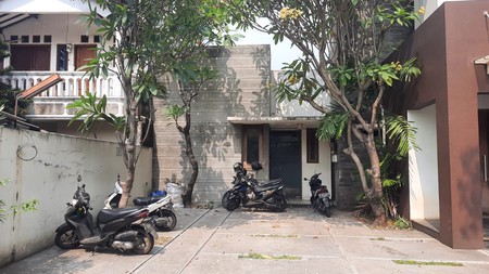 Rumah Cocok Untuk Usaha Lokasi Strategis Pinggir Jalan @Taman Cilandak