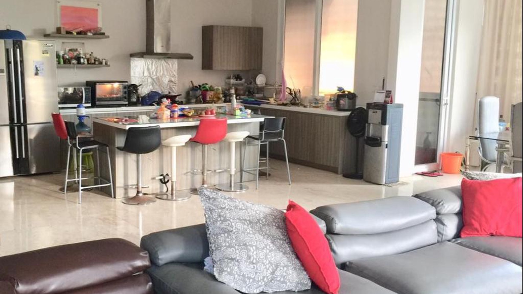  Luas Tanah 299,rumah asri,ada pool di Cilandak Jakarta Selatan 