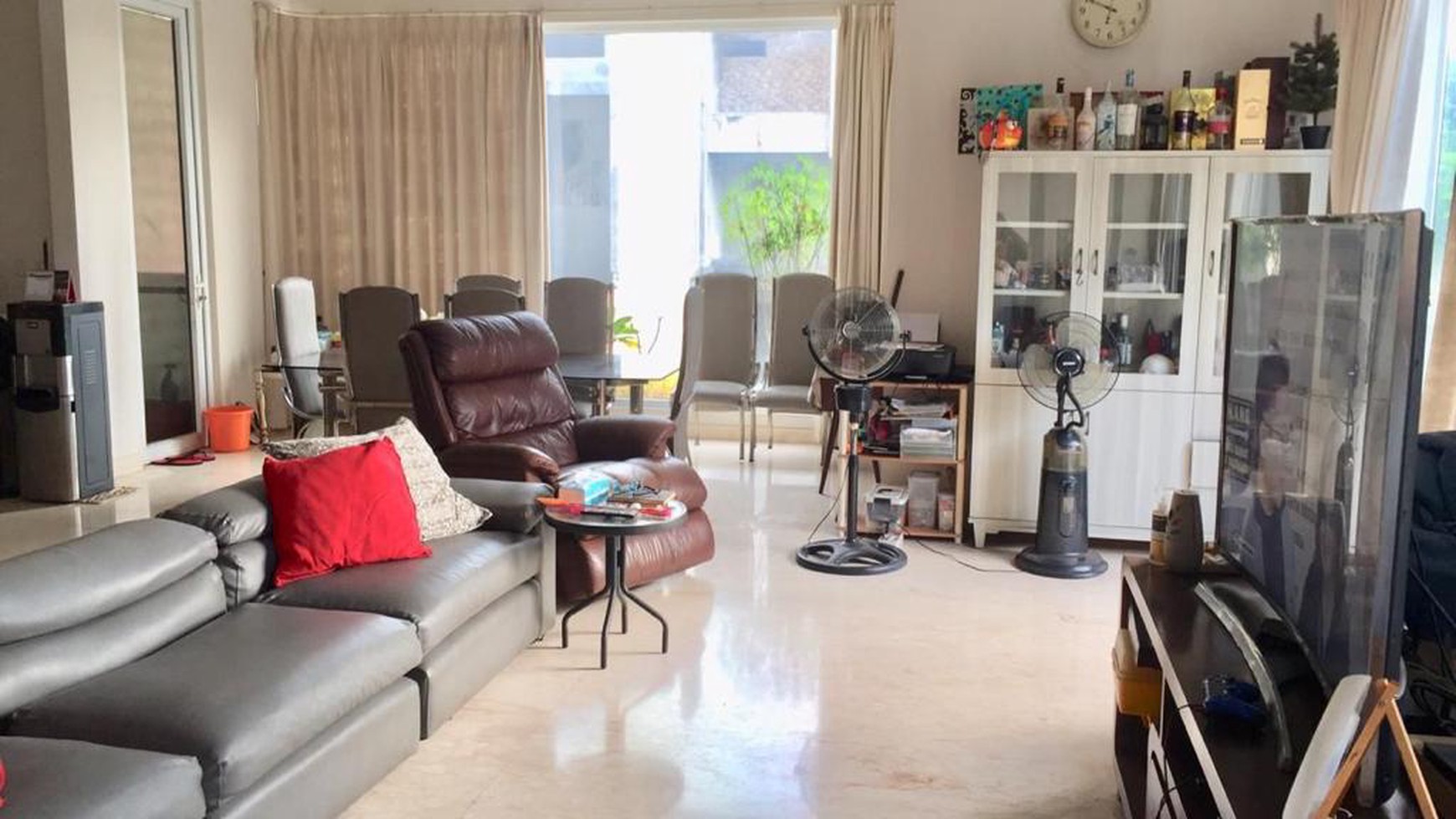  Luas Tanah 299,rumah asri,ada pool di Cilandak Jakarta Selatan 