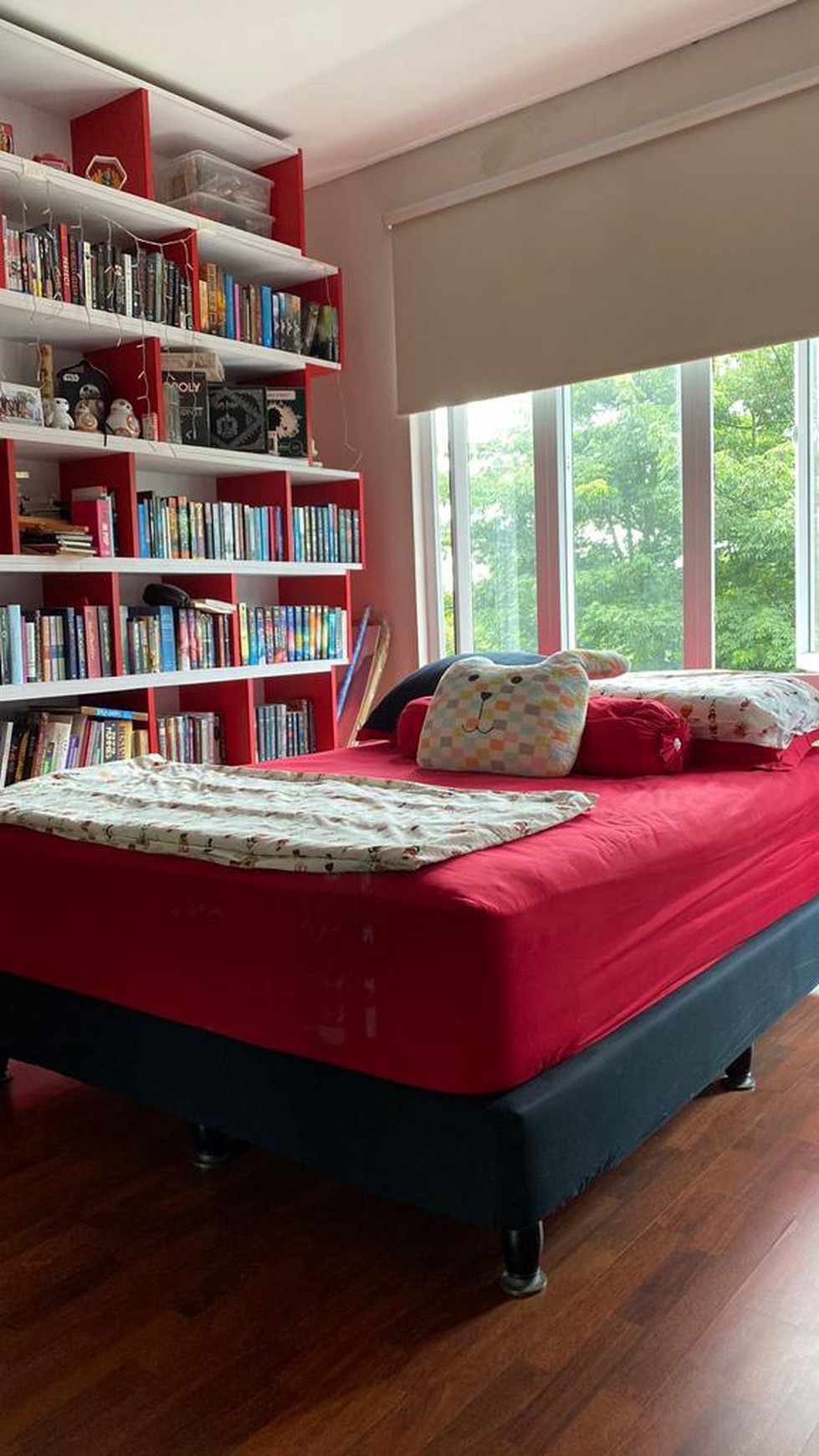  Luas Tanah 299,rumah asri,ada pool di Cilandak Jakarta Selatan 