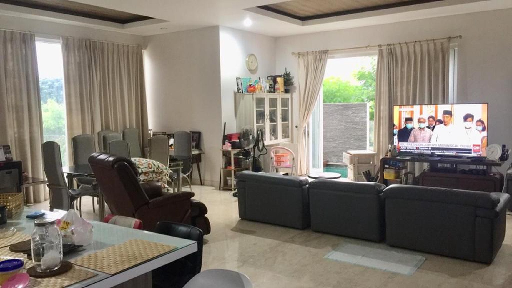  Luas Tanah 299,rumah asri,ada pool di Cilandak Jakarta Selatan 