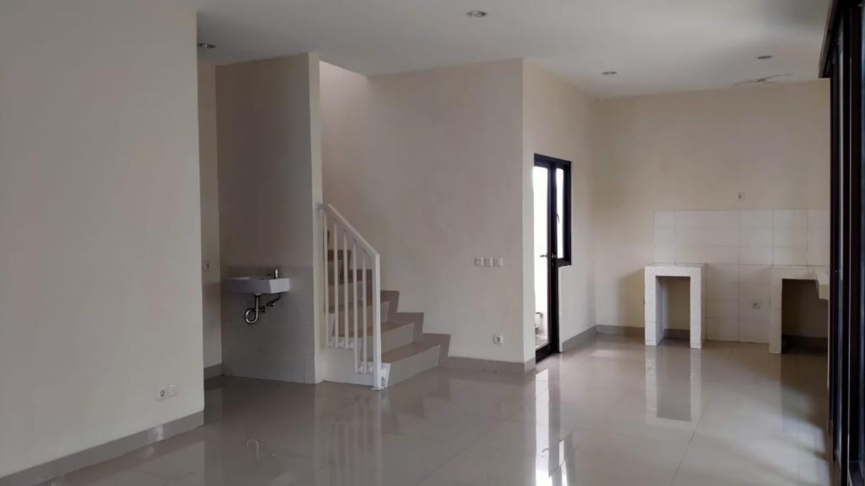 Rumah Minimalis Dalam Cluster dan Siap Huni @Vinaya Terrace Bintaro, Jombang