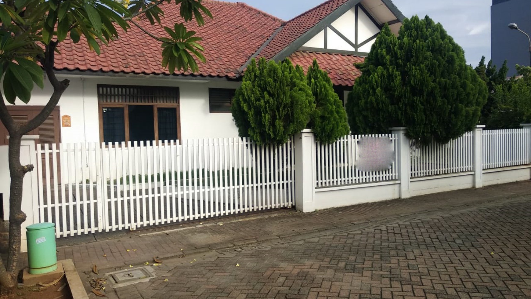 Rumah Bagus Siap Huni di Komp Duta Garden, Cengkareng, Jakarta Barat