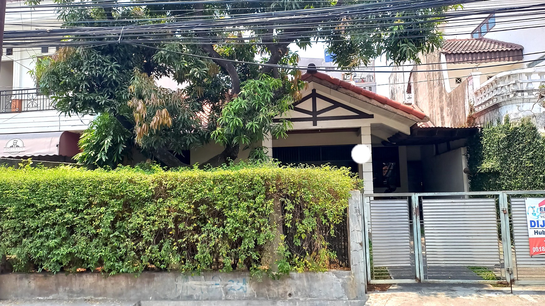 Rumah Menteng Dalam Siap Huni