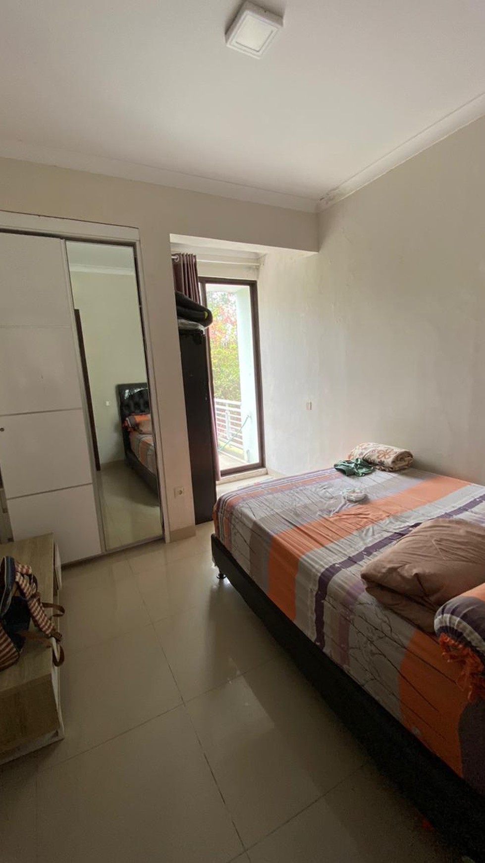 Dijual Cepat Rumah Kamar 4 Lokasi Bagus di The Green Bsd City