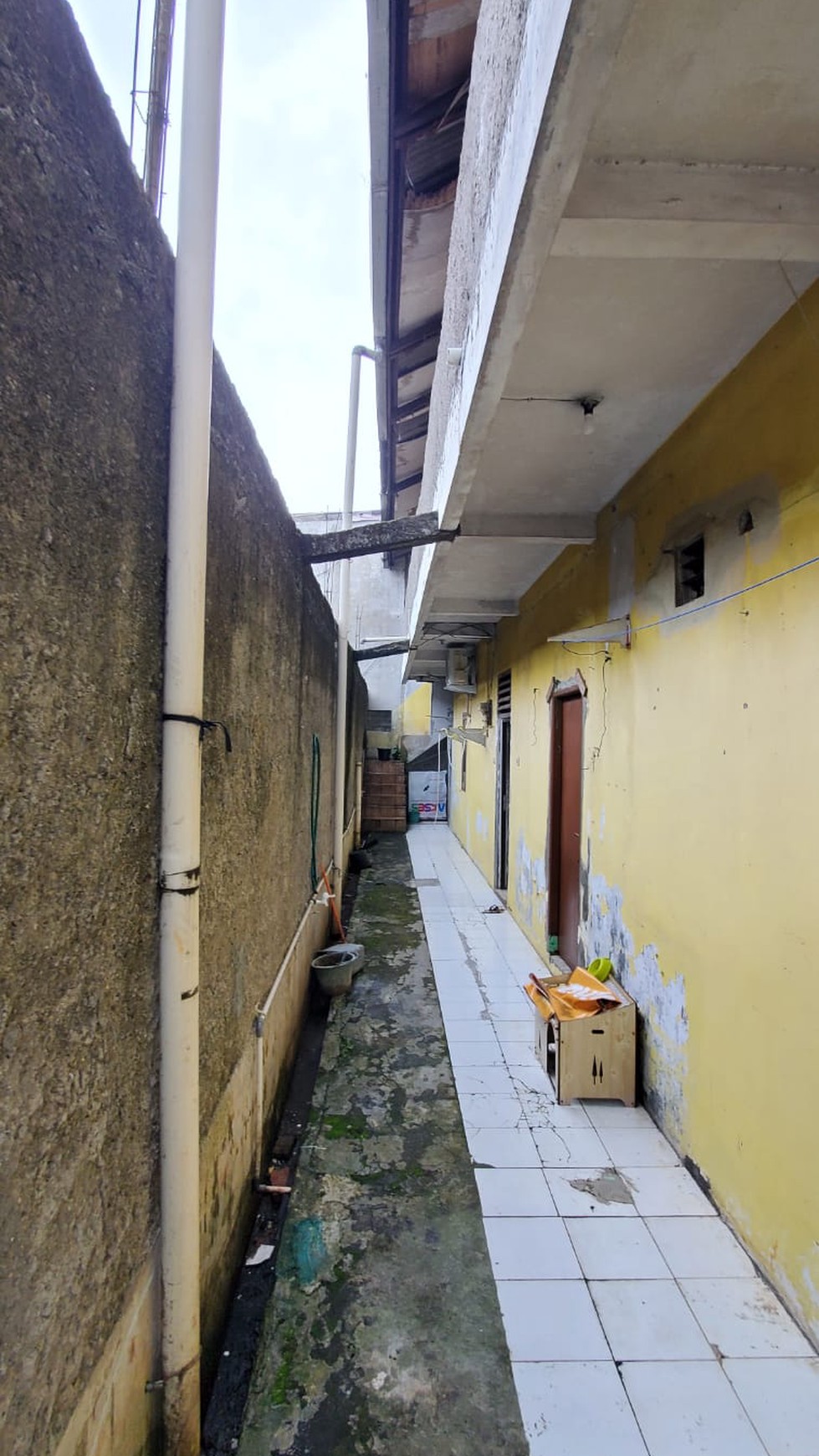 Rumah Asri Dekat Akses TOLL Lingkungan Kost Di Area Jl Margonda Raya Depok