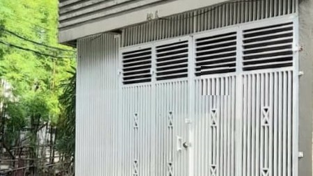 Rumah Kost Diarea Pasar Baru Semi Furnished Dekat Stasiun KA & Pusat Bisnis.