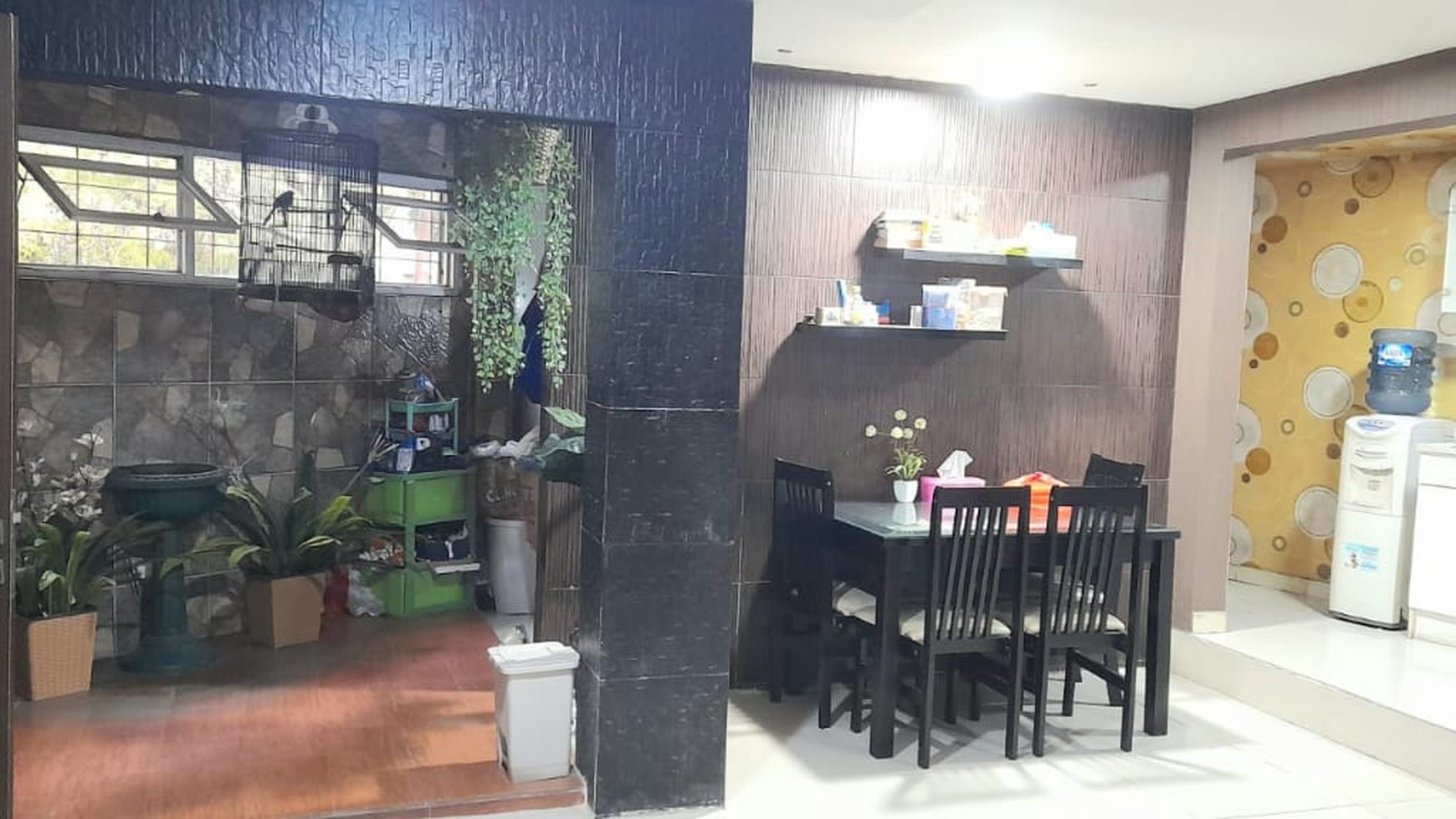 Rumah Kost Diarea Pasar Baru Semi Furnished Dekat Stasiun KA & Pusat Bisnis.