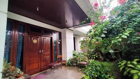 Rumah Terawat dan siap huni di Pondok Pinang, Jakarta Selatan