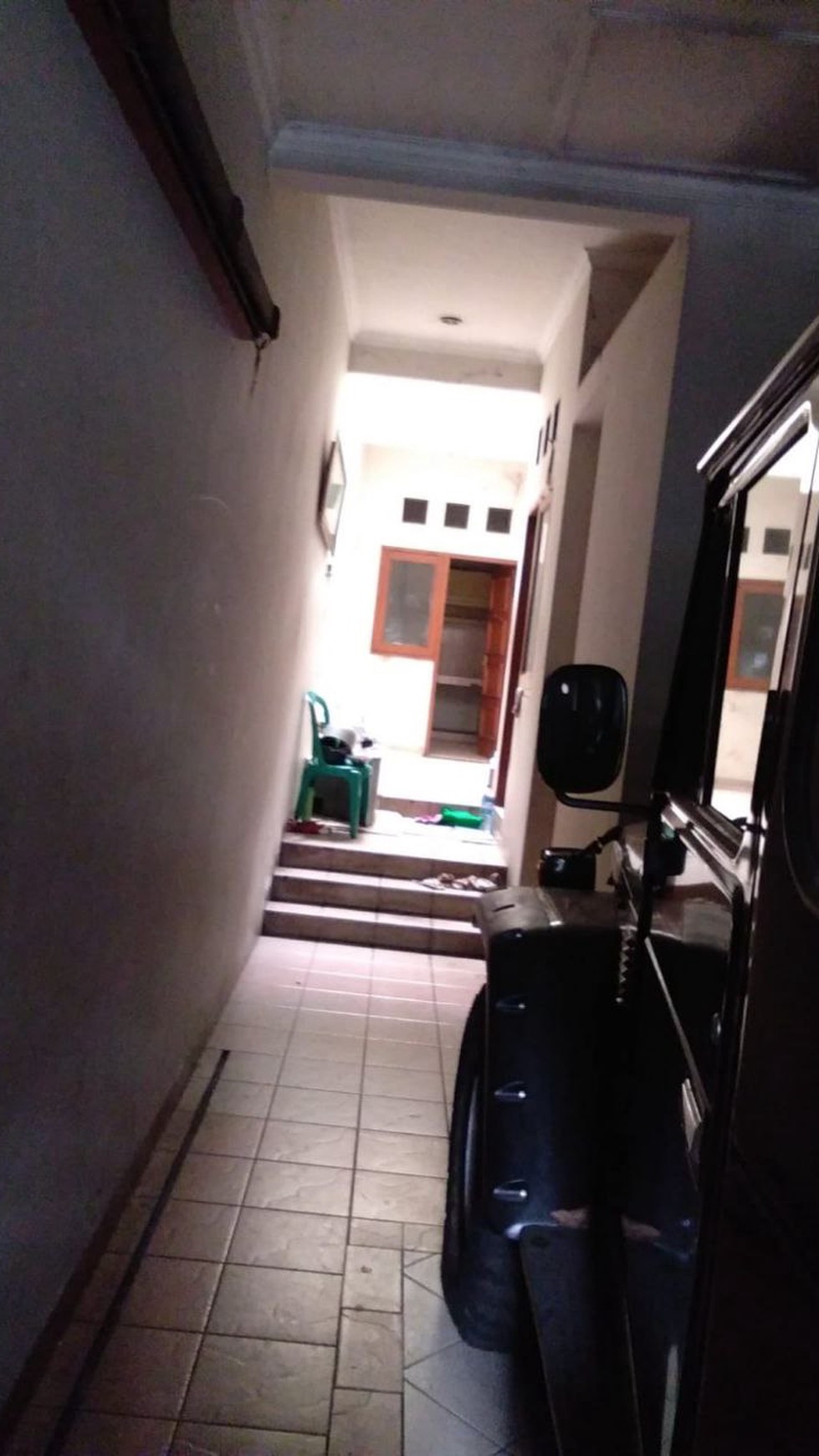 Dijual Rumah 2 Lantai Ex Kantor di Jl Panglima Polim V