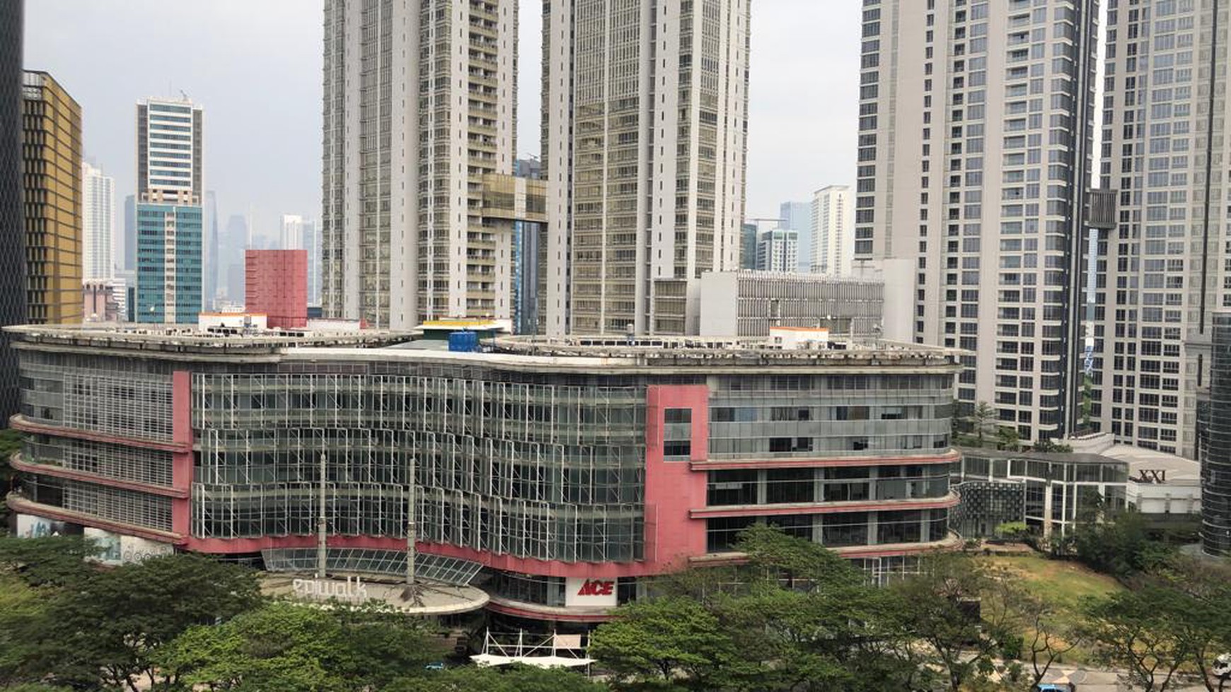 Apartement Taman Rasuna hadap Episentrum di Setia Budi Jakarta Selatan