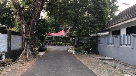 Rumah di hook strategis di Jalan Gandaria, Kebayoran Baru - Jakarta Selatan