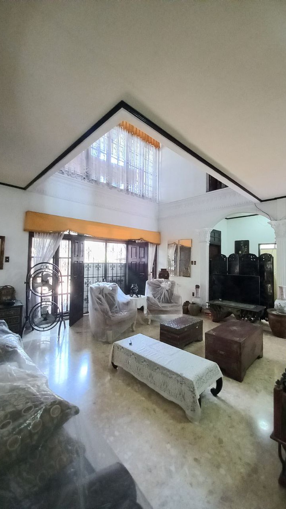 Dijual Rumah Posisi Hook di Jl Galunggung Daerah Cinere