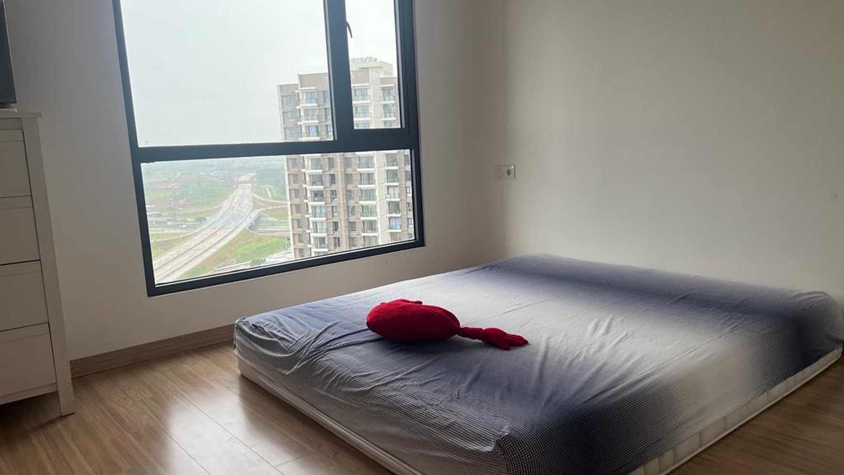 Disewakan Apartemen di skyhouse Bristol BSD Tangerang