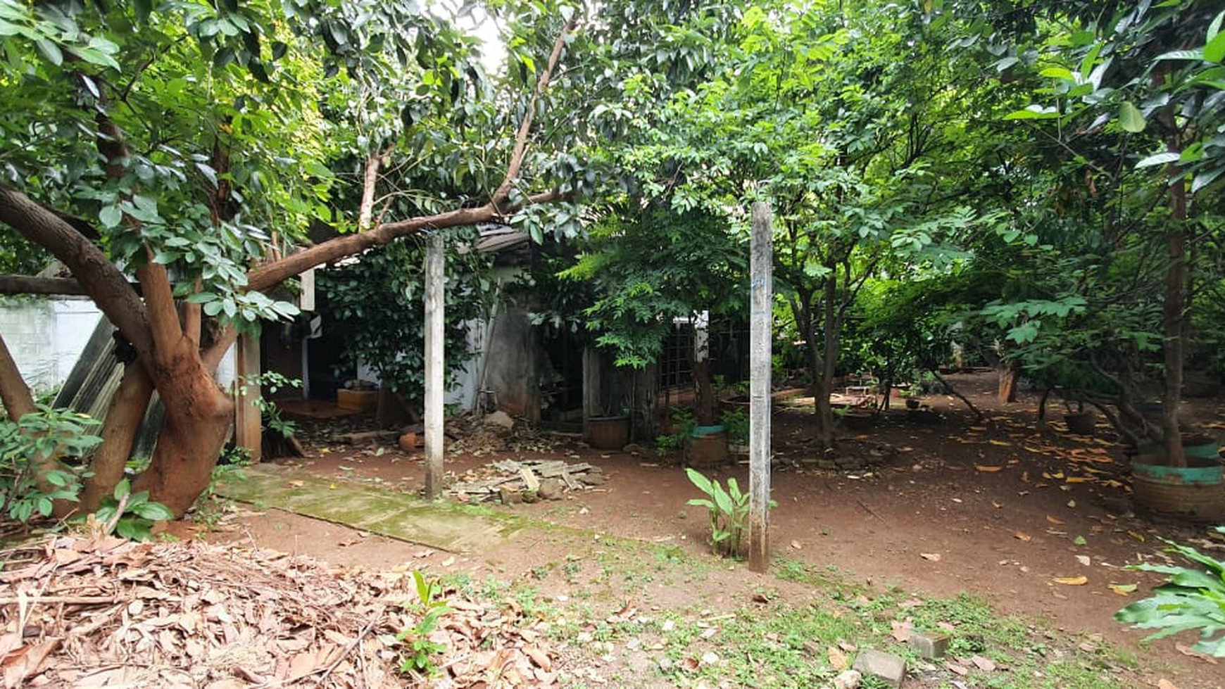 Rumah hitung tanah di Permata Hijau area 