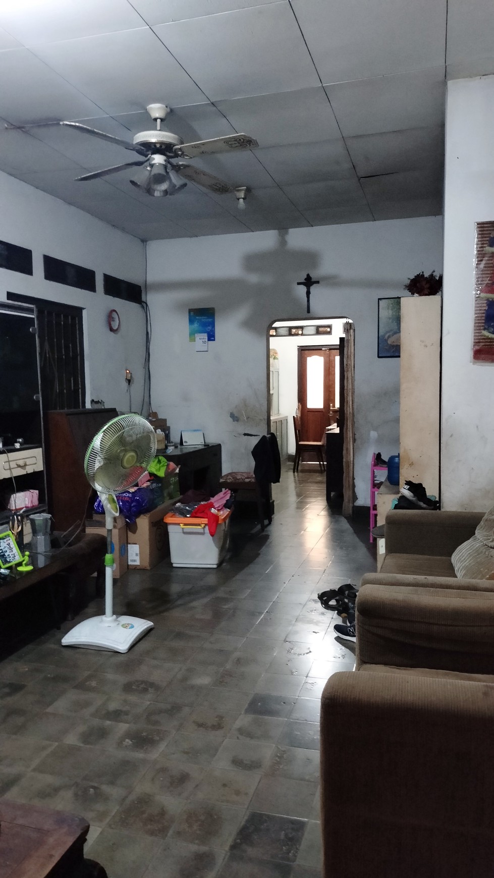 Rumah Lama Di Komersial Area Tebet