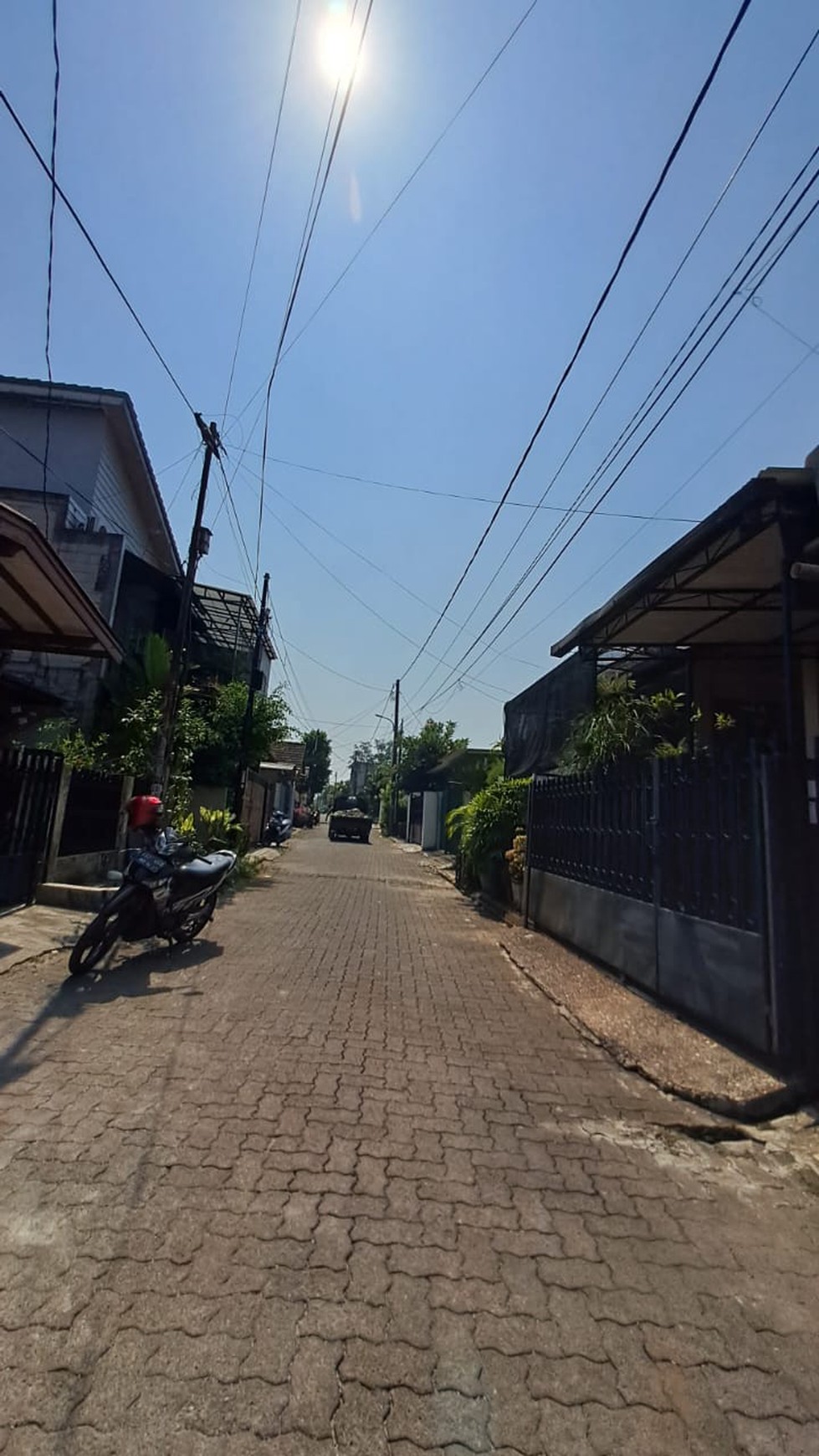 Rumah dengan Bangunan Baru dan dekat Bintaro Jaya @Bukit Nusa Indah