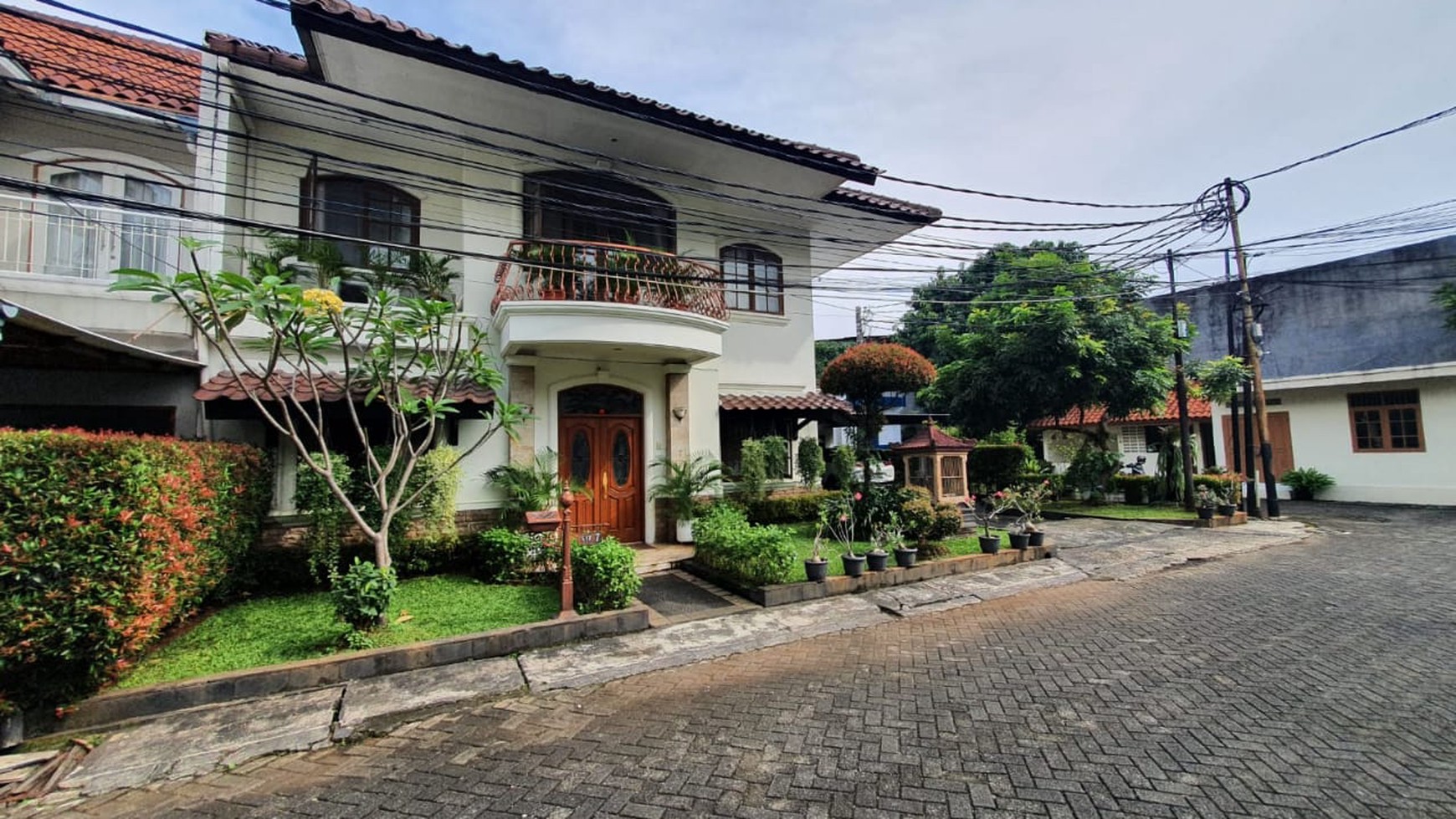 Rumah Bagus Di Jl Darmajaya, Villa Pejaten Town House Pejaten Barat Jakarta Selatan