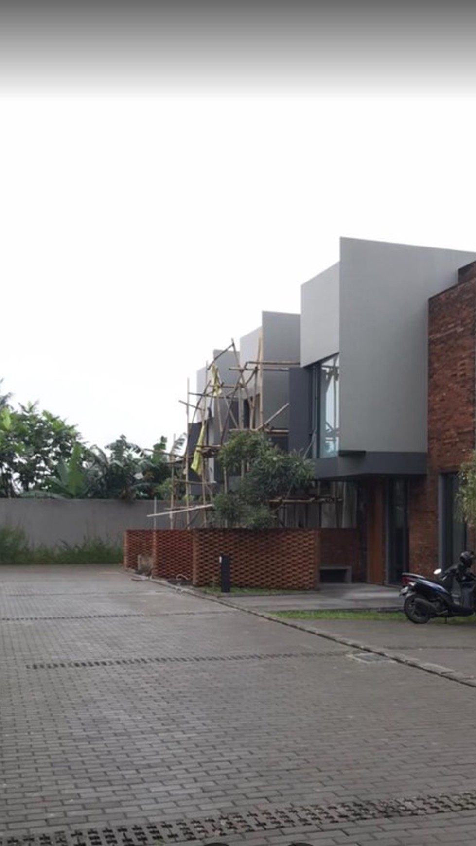 Rumah Brand New Di Cluster Ruma Joglo Jakarta Barat