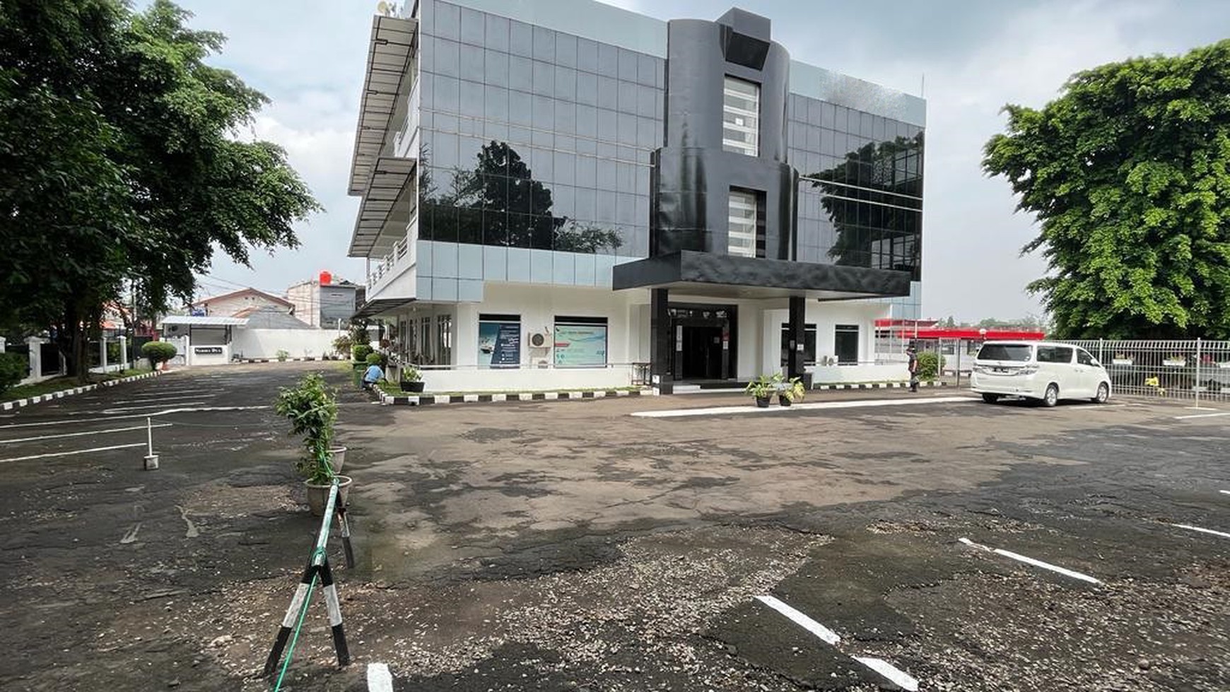 Gedung Siap Beroperasi Di Jl TB Simatupang Pasar Rebo Jakarta Timur