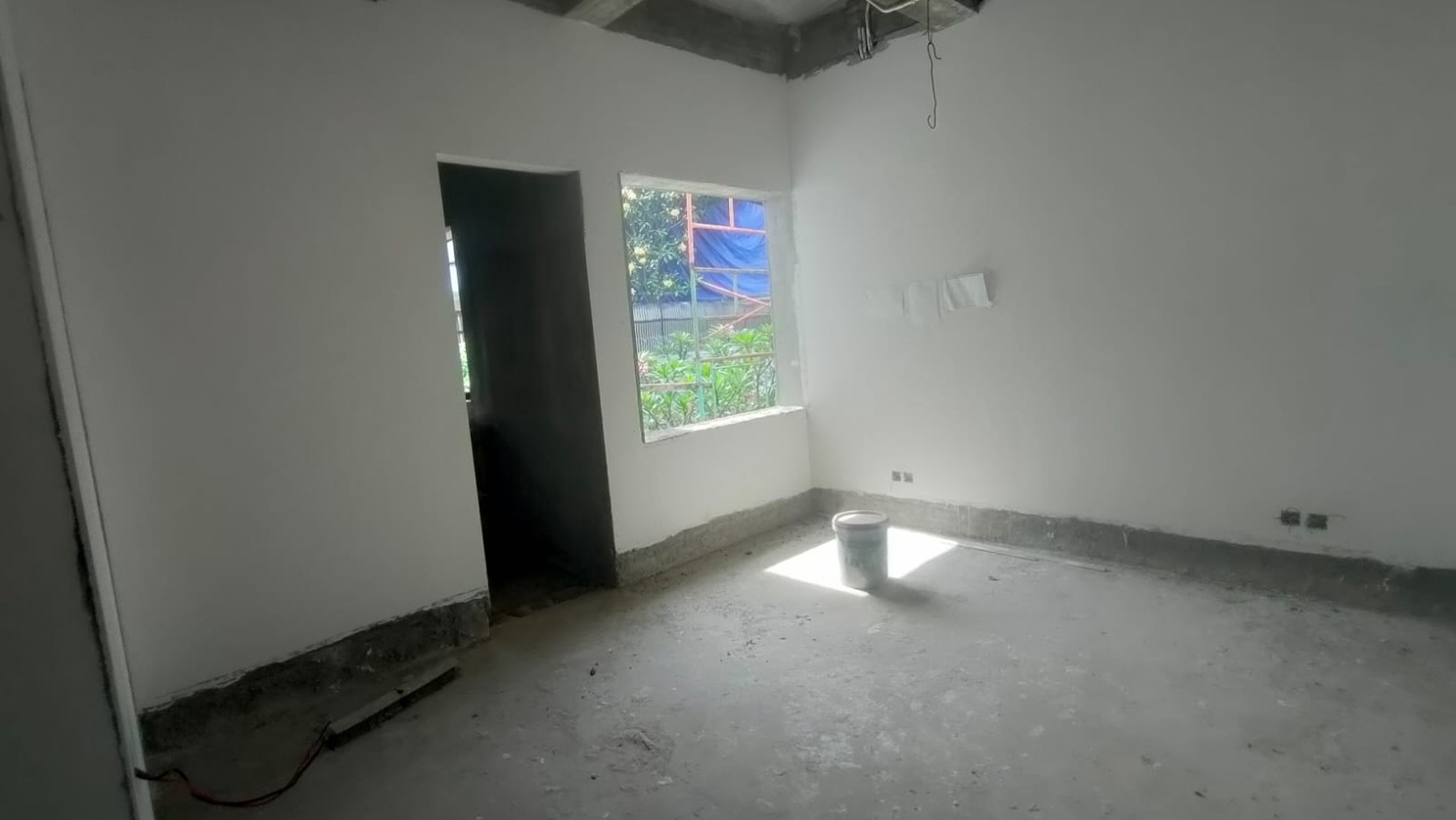 Rumah baru, tinggal finishing, sangat kokoh dan mewah pondok indah, jakarta selatan