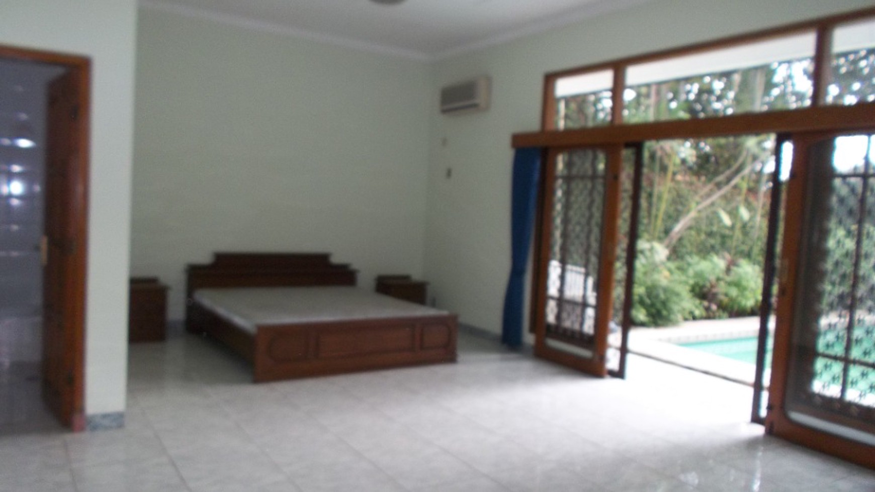 Beautifull house in the prime area of Kemang is ready for rent