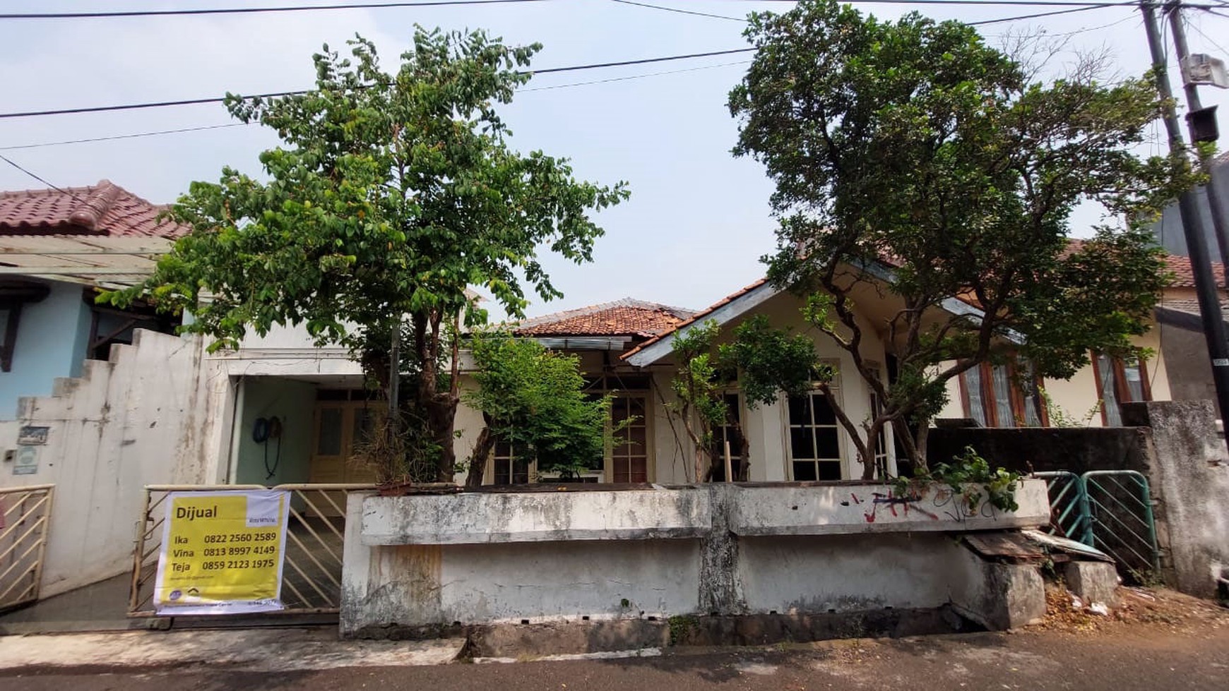 Rumah Lokasi Strategis Berada ditengah Kota dan Lingkungan Asri @Kebon Jeruk