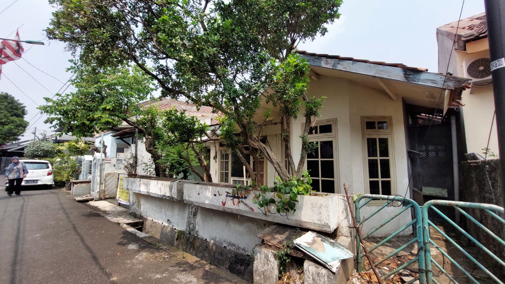 Rumah Lokasi Strategis Berada ditengah Kota dan Lingkungan Asri @Kebon Jeruk