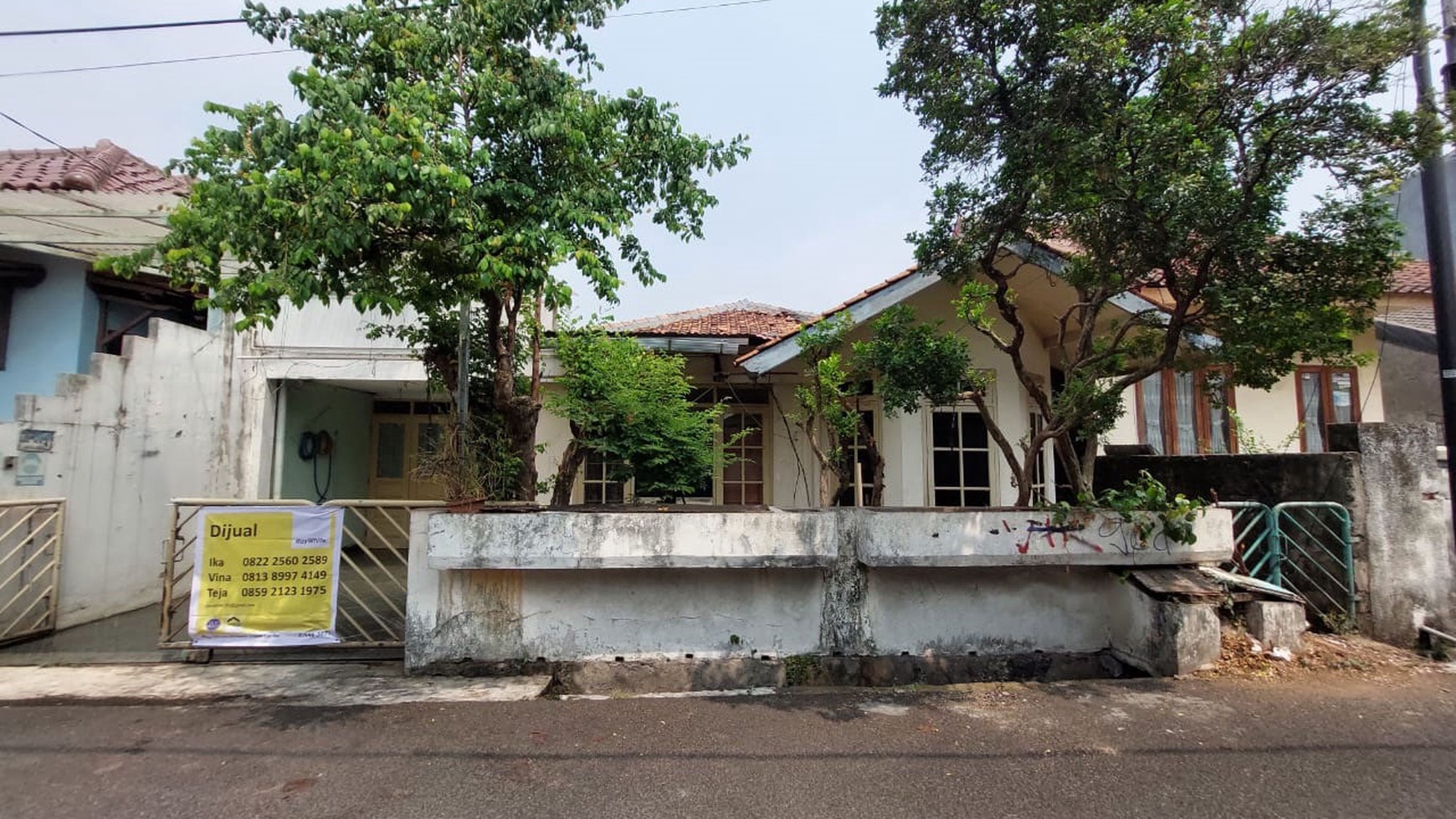 Rumah Lokasi Strategis Berada ditengah Kota dan Lingkungan Asri @Kebon Jeruk