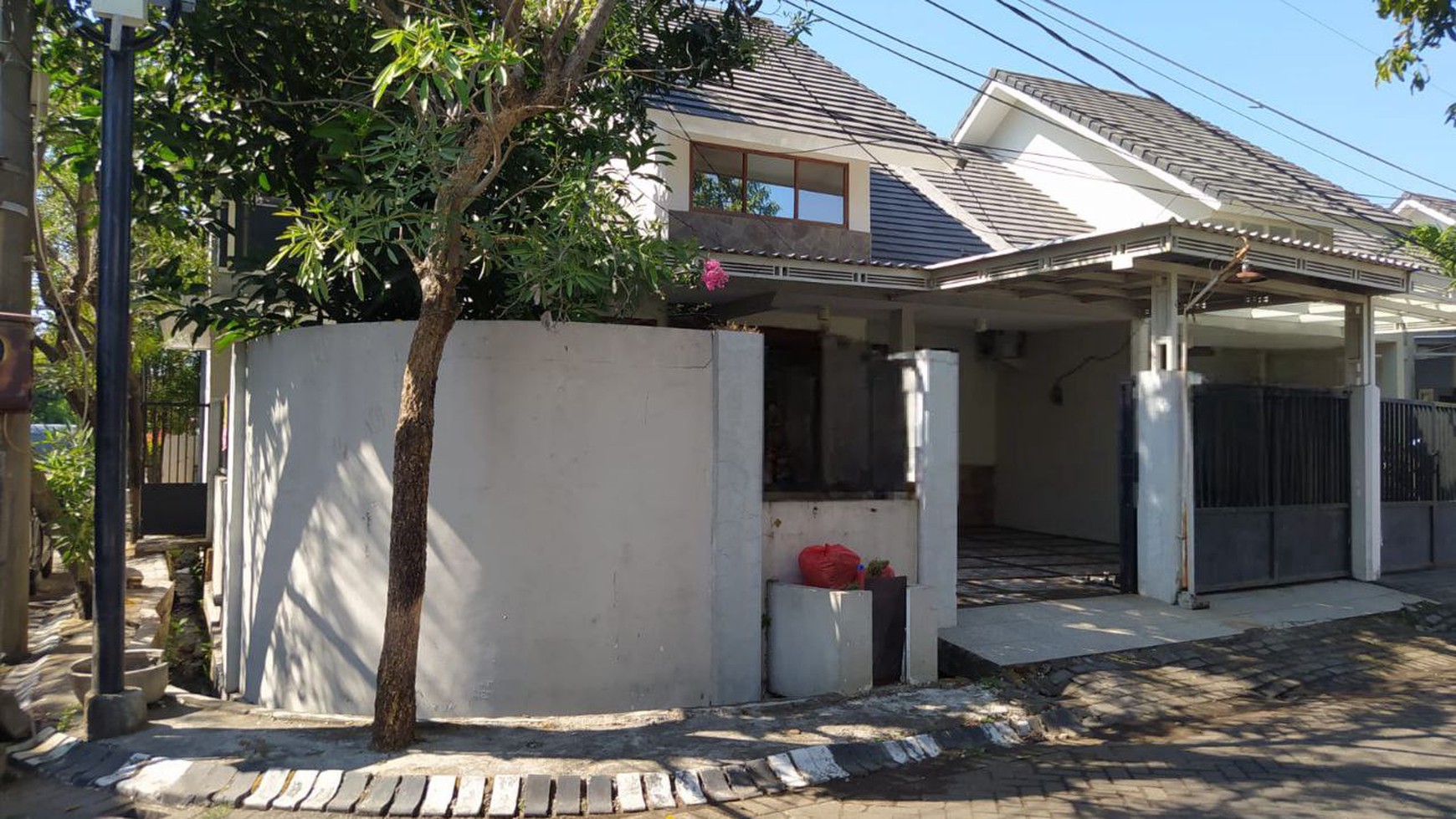 Dijual Rumah Hook Bagus Babatan Mukti Wiyung Surabaya