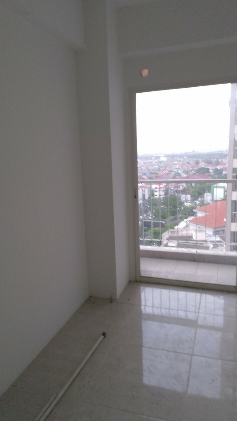 Disewakan Apartemen Puncak Bukit Golf Studio  Kosongan Surabaya Barat