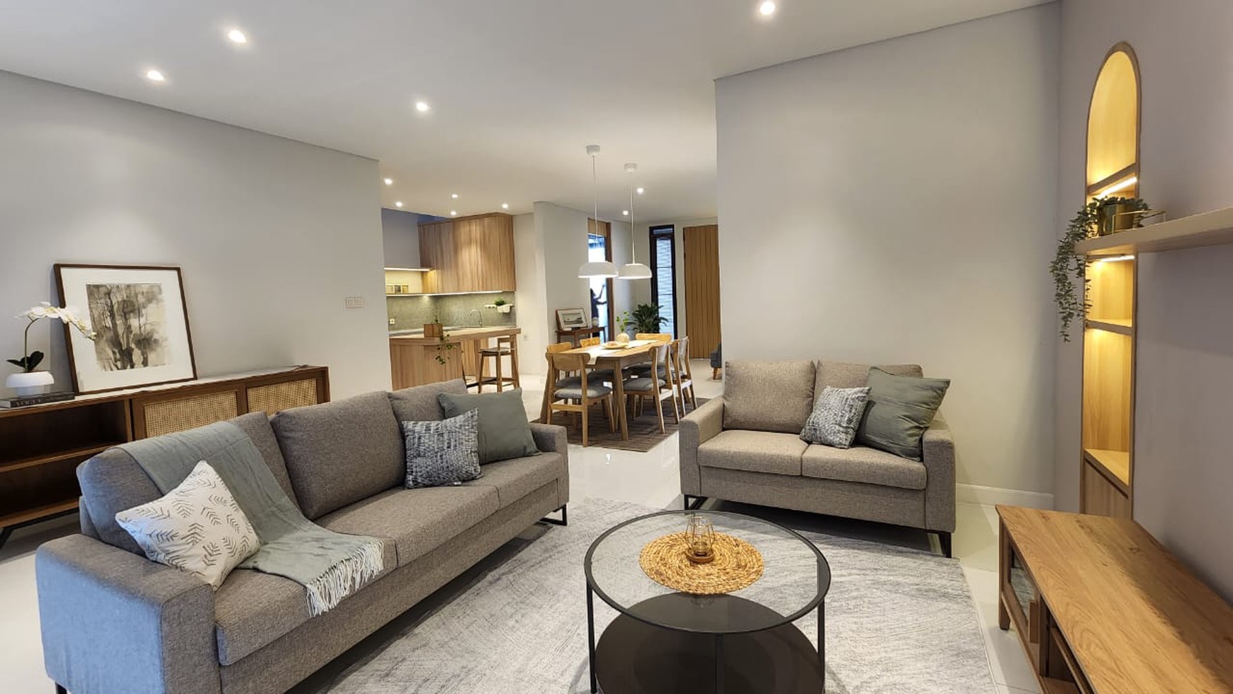 Rumah Lux Modern di Tatar Wangsakerta, Kota Baru Parahyangan